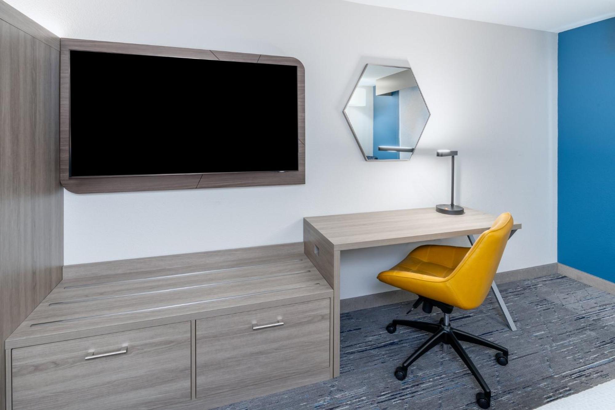 Holiday Inn Express - Colorado Springs - First & Main By Ihg Exterior foto